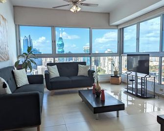 Yc 3602 l Apartamento 2BR en av Balboa - Panama - Pokój dzienny