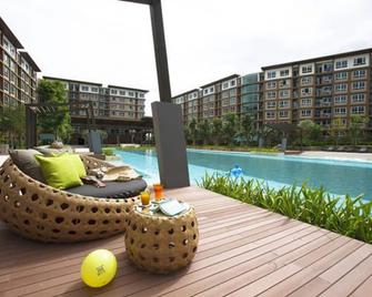 Baan Thew Lom Condominium - Cha-am - Basen