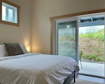 European Style Cottage in Oregon's Willamette Valley Wine Country - Cottage #2 - Dundee - Bedroom