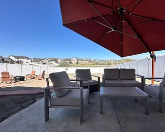 Exquisite Living - Hermiston - Balcony