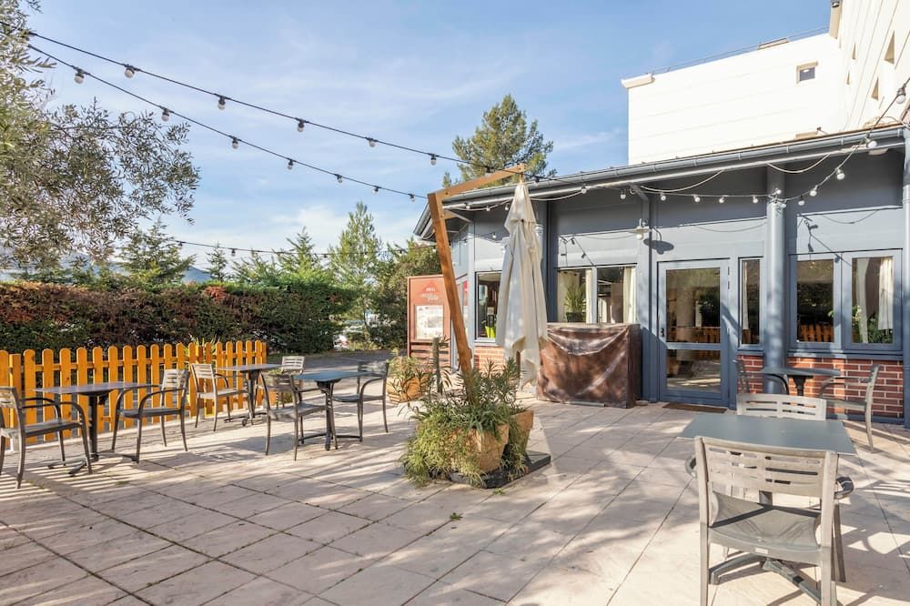 B&B HOTEL Marseille La Valentine Porte d'Aubagne
