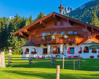 Hotel Lindenhof - Ramsau am Dachstein - Building