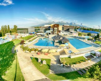 Hotel Aquacity Mountain View - Poprad - Piscina