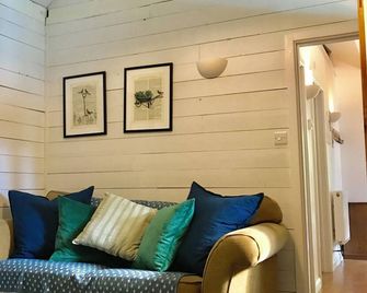 Sissinghurst Stables in the Garden of England, sleeps 5, large enclosed garden. - Cranbrook - Sala de estar