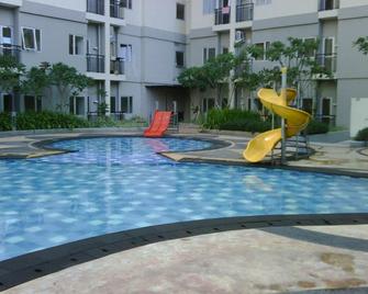 New Furnished @ Studio Maple Park Apartment - Jacarta