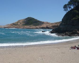 Bravaholidays-230-SJ17. 1st line beach, spectacular views, air conditioning. - Blanes - Playa