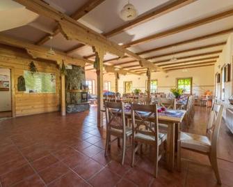 Gosciniec Rabe - Czarna - Dining room