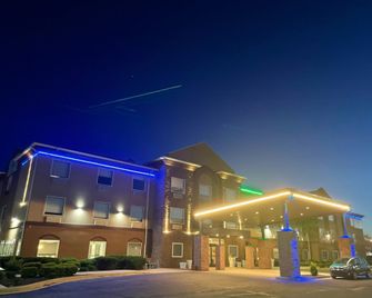 Comfort Inn & Suites Miami - Route 66 - Miami - Budova