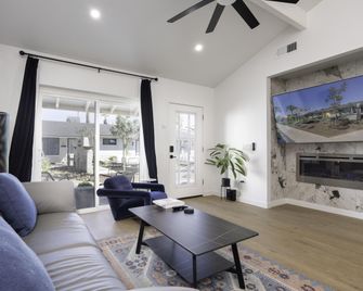 Ash & Ko Boutique Lodging - פיניקס - סלון