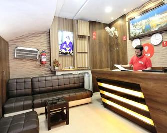 OYO 7447 Grand Park - Amritsar - Front desk