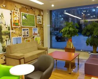 Greentree Inn Shanxi Changzhi Lucheng Zhonghua Street Business Hotel - Changzhi - Lobby