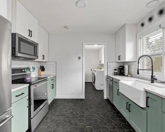 Hidden Gem in Lacey! - Lacey - Kitchen