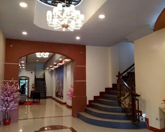 Elizabeth Hotel - Naga - Pili - Lobby