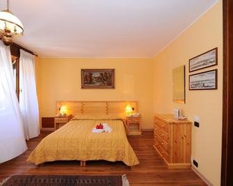 Hotel Siros - Verona - Camera da letto