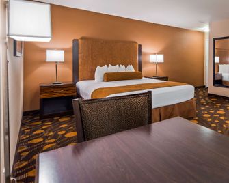 Best Western Plus Suites Hotel Coronado Island - Coronado - Bedroom