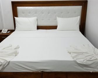 Metro Marine Drive Hotel - Colombo