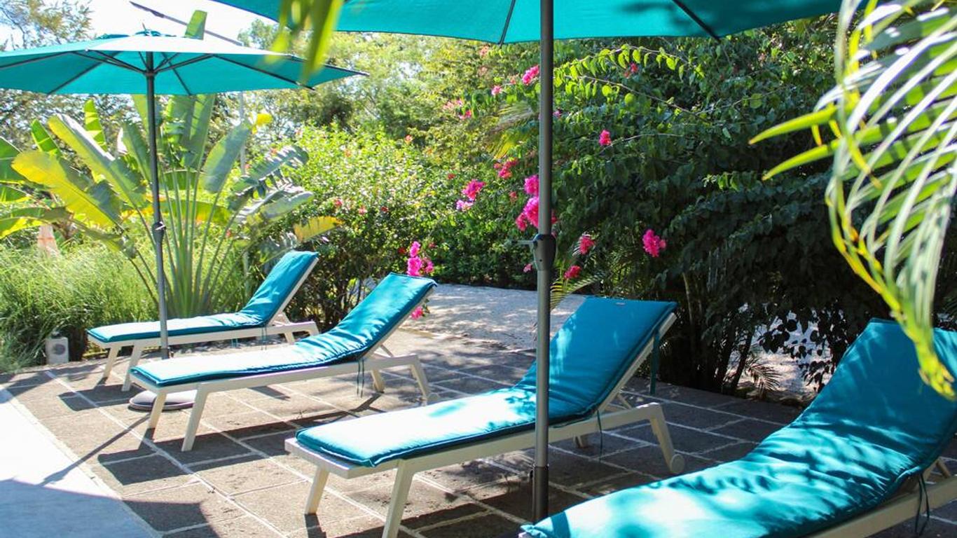 Tee-K Lodge Tamarindo