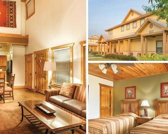 All The Comforts Of Home! - New Braunfels - Wohnzimmer