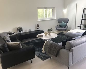 An Caisteal Lodge With Cascading Waterfa - Ardlui - Salon