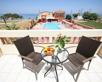Castro Beach Hotel - Maleme