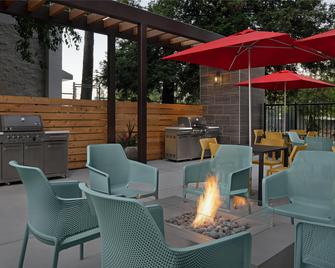 Home2 Suites by Hilton Rohnert Park Sonoma County - Rohnert Park - Terasa