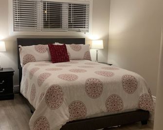 Comfort With A Touch Of Class #3 - St. John's - Bedroom