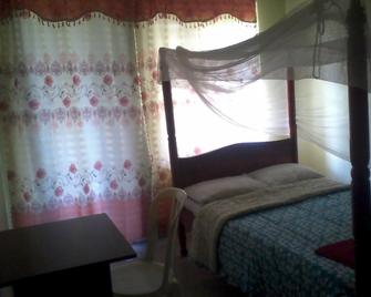 Georgies Harvest Motel - Mukono - Bedroom