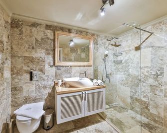 Cetmihan Hotel - Küçükkuyu