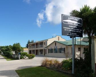 Raglan Sunset Motel and Conference Venue - Raglan - Edificio