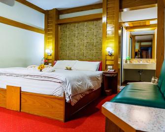 Siri Hotel - Nakhon Ratchasima - Schlafzimmer