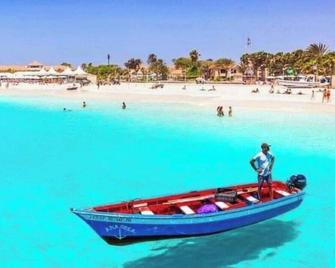 2bed-vila-verde Sal Cape Verde-balcony-pool - Espargos - Beach