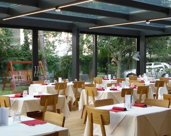 โรงแรมอาเดรีย - ลิกนาโน ซาเบียโดโร - ร้านอาหาร