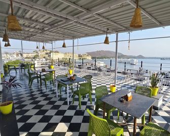 Hotel Lake Star Bistro - Udaipur - Restaurant