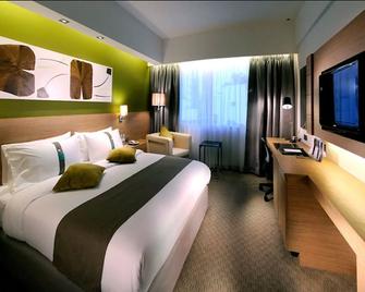 Grand Margherita Hotel - Kuching - Schlafzimmer