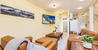 New - Downtown Private Loft W/ Deck & Work Space - Salt Lake City - Sala de estar