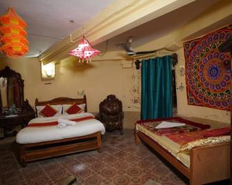 Hotel The Surya Jaisalmer - Jaisalmer - Habitación