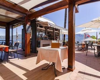 Residence Casa & Vela with private beach, Oggebbio - Oggebbio - Ресторан