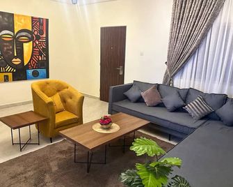 Tennys Place Apartments Garki - Abuja - Living room