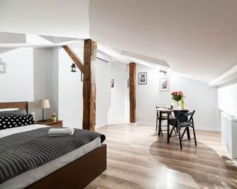Dietla 99 Apartments - Ideal Location - in The Heart of Krakow - Krakow - Bedroom