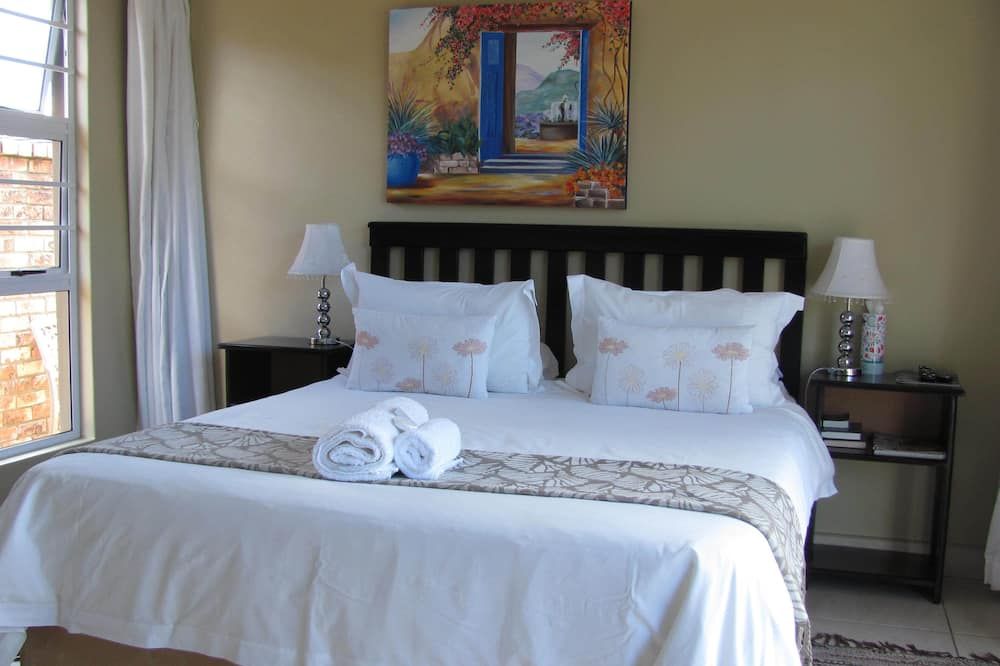 Absolute Cornwall Bed and Breakfast - East London