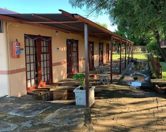 Eden Guest Farm - Bloemfontein - Patio