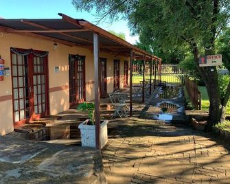 Eden Guest Farm - Bloemfontein - Patio