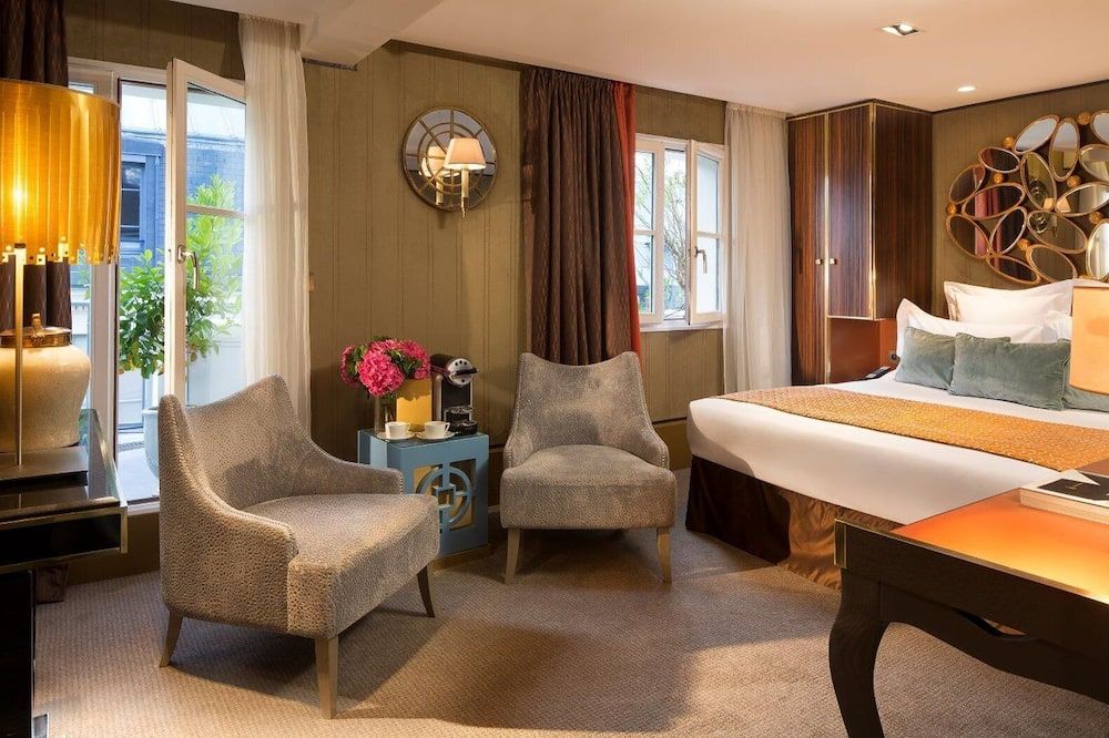 Bedroom view of Hôtel Baume