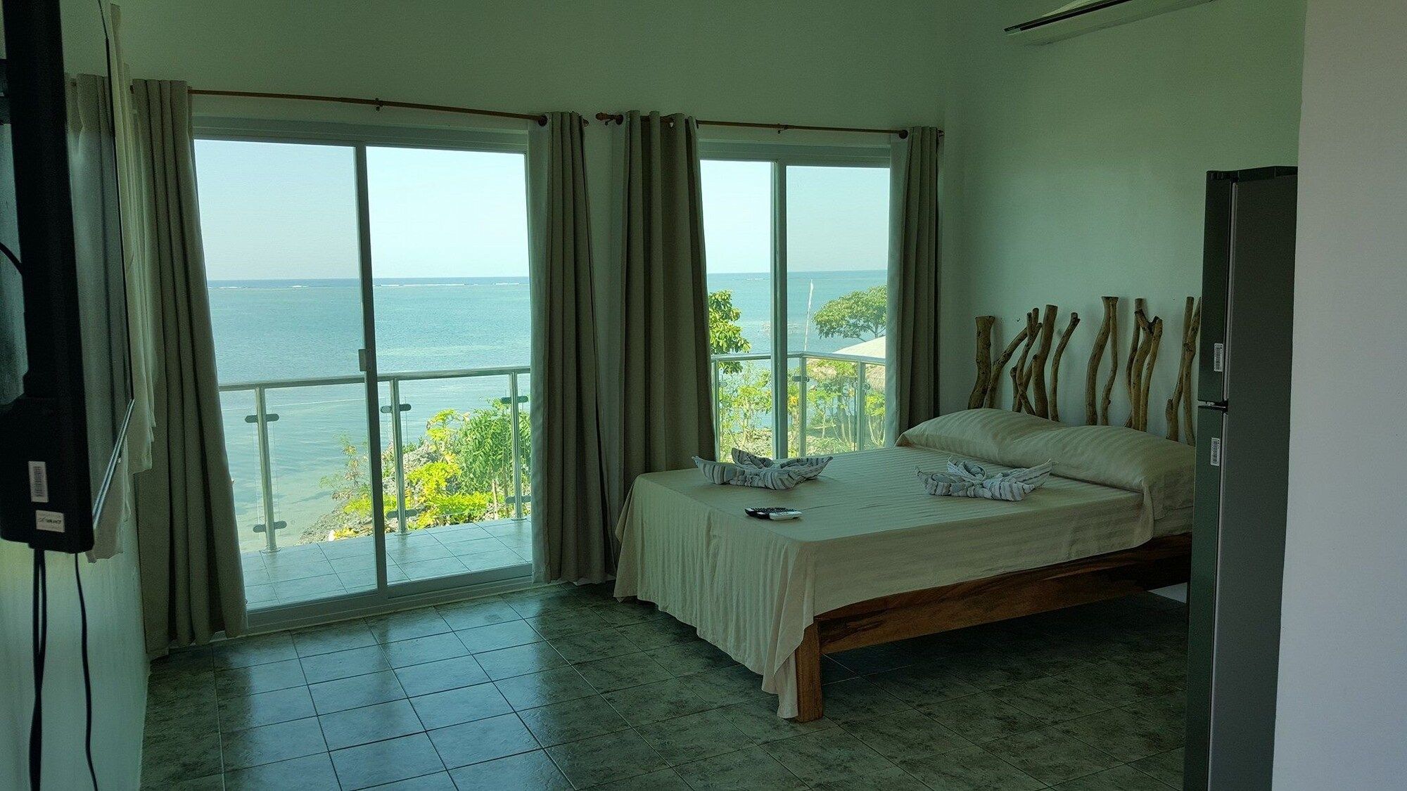 برايدلاند بيتش كلاب