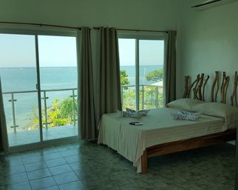 Birdland Beach Club - Bolinao - Habitación