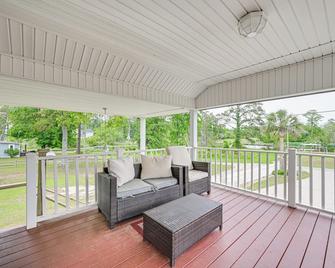 Pamlico River House w/ Private Dock & River View! - Washington - Balcony