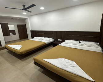 Hotel Shreetej Executive - Kolhapur - Schlafzimmer