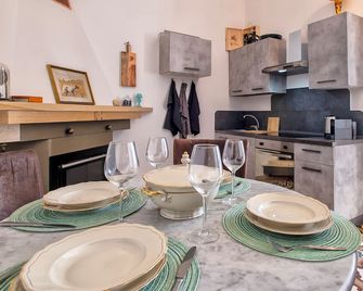 Apartment 'Il Conte' with Mountain View, Wi-Fi and Air Conditioning - Sennori - Sala pranzo