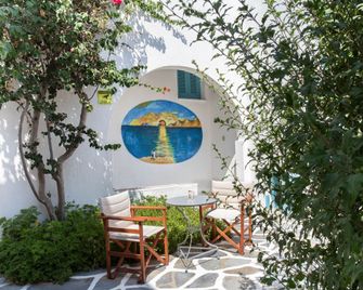 Ragousis Apartments - Parikia - Patio