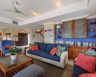 San Lameer Villa 11703 - 5 Bedroom Luxury - 10 pax - San Lameer Rental Agency - Southbroom - Living room